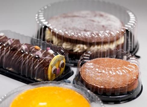 cakes with lids and bases